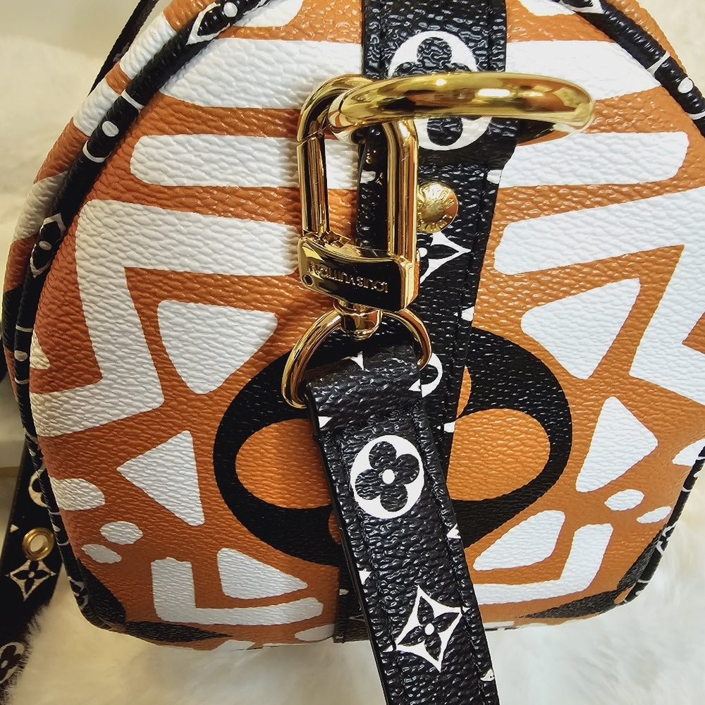 Louis Vuitton Speedy 25 Crafty Bandouliere Giant Monogram - Picture 8 of 13